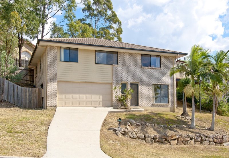 7 Hillside Crescent, Edens Landing QLD 4207