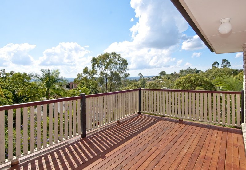 Photo - 7 Hillside Crescent, Edens Landing QLD 4207 - Image 2