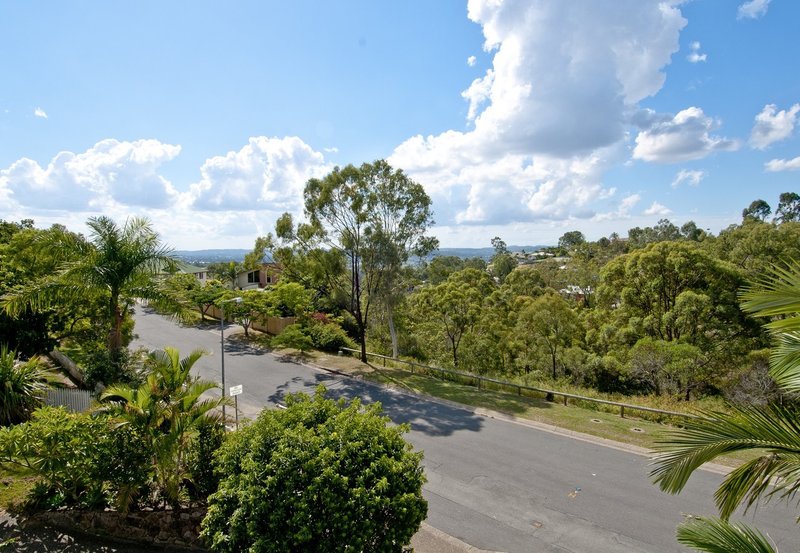 Photo - 7 Hillside Crescent, Edens Landing QLD 4207 - Image 3