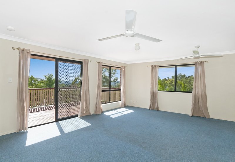 Photo - 7 Hillside Crescent, Edens Landing QLD 4207 - Image 6