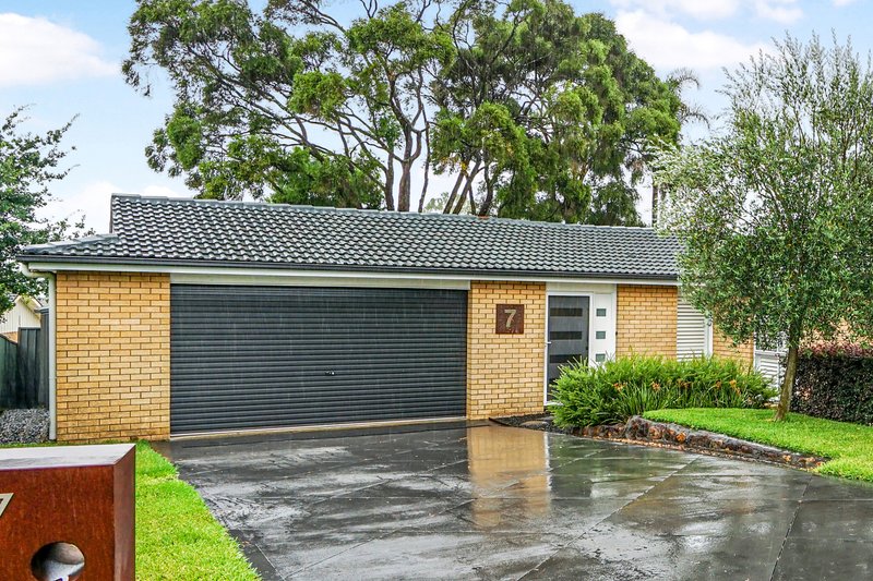 Photo - 7 Hillview Ave , South Penrith NSW 2750 - Image 1