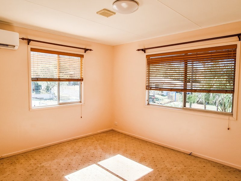 Photo - 7 Hinkler Crescent, Mount Isa QLD 4825 - Image 6