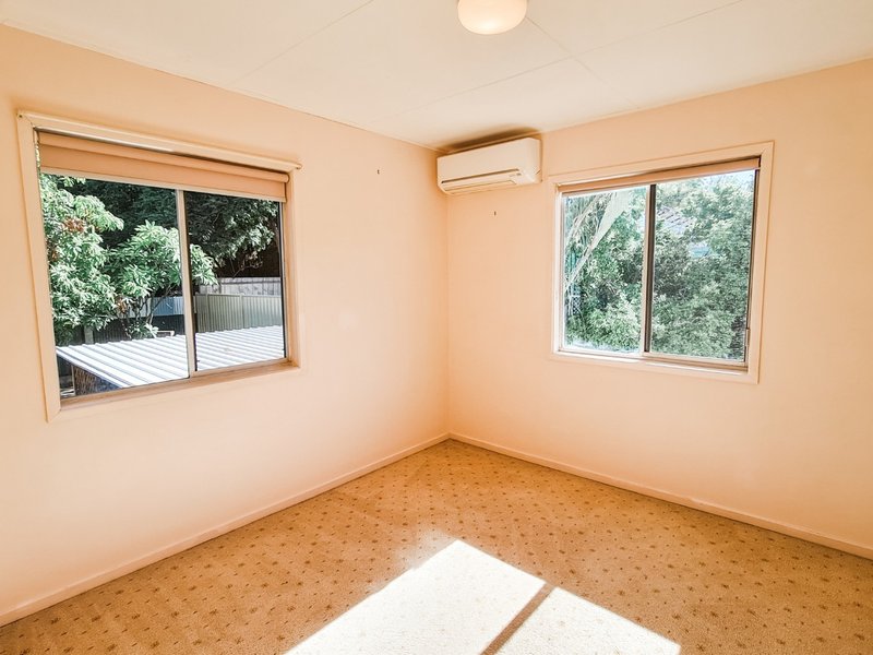 Photo - 7 Hinkler Crescent, Mount Isa QLD 4825 - Image 7