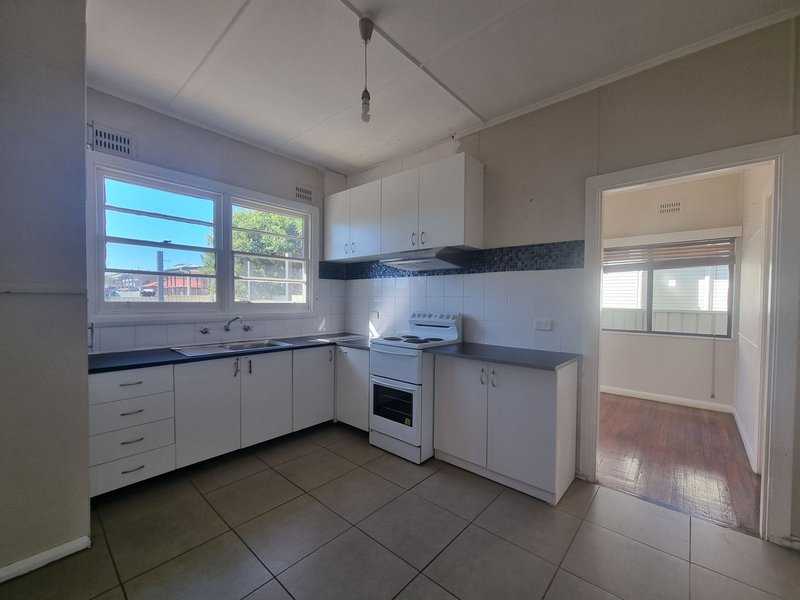 Photo - 7 Hinten Crescent, Taree NSW 2430 - Image 2