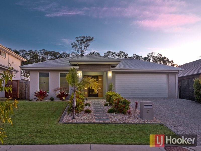 7 Hinton Crescent, Mango Hill QLD 4509