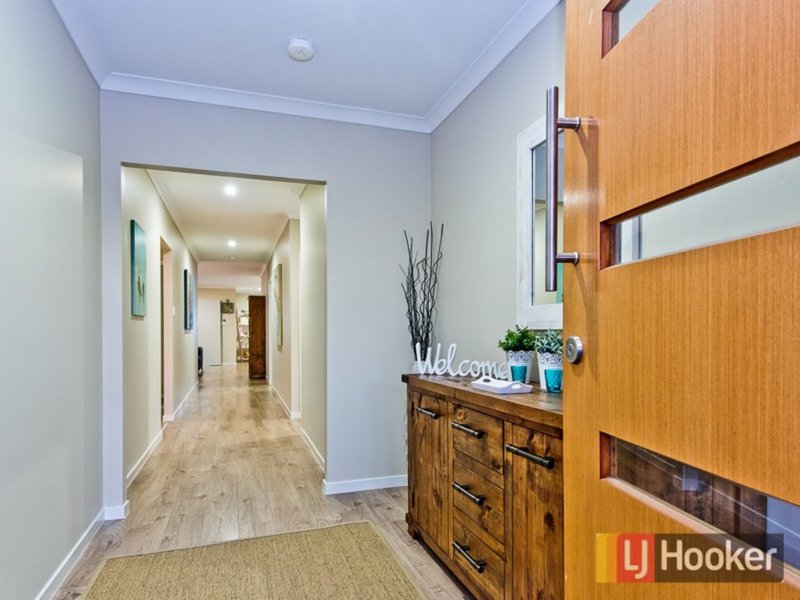 Photo - 7 Hinton Crescent, Mango Hill QLD 4509 - Image 3