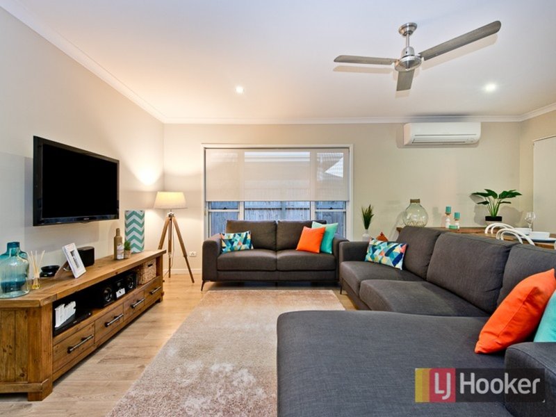 Photo - 7 Hinton Crescent, Mango Hill QLD 4509 - Image 5