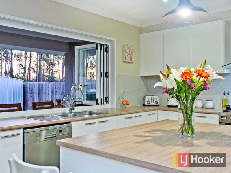 Photo - 7 Hinton Crescent, Mango Hill QLD 4509 - Image 9