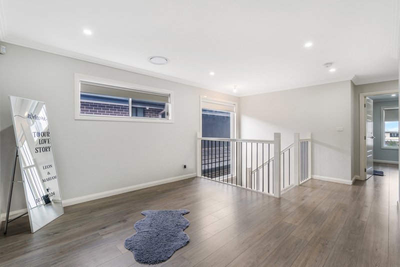 Photo - 7 Hitchens Street, Middleton Grange NSW 2171 - Image 15