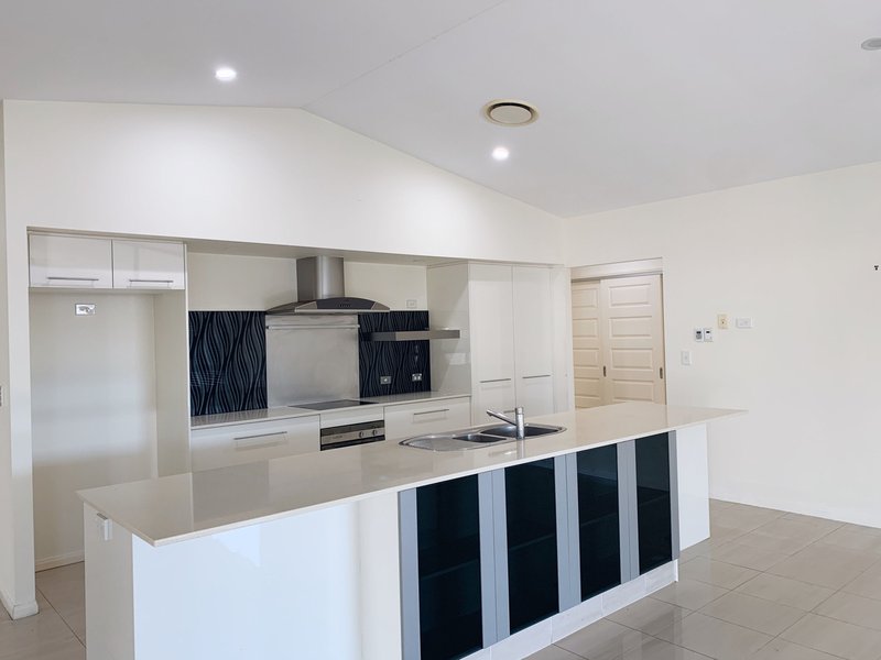 Photo - 7 Hockey Avenue, Smithfield QLD 4878 - Image 3