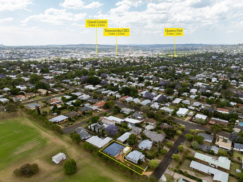 Photo - 7 Hodgen Street, South Toowoomba QLD 4350 - Image 14