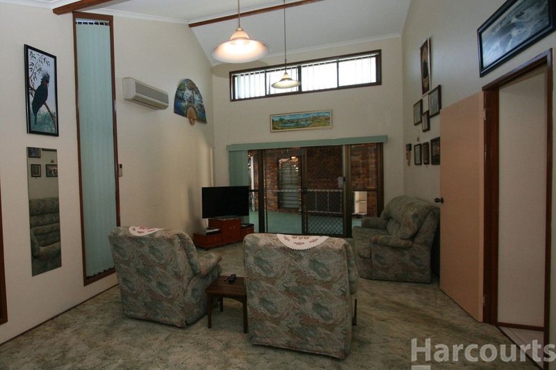 Photo - 7 Hodges Ct , Banksia Beach QLD 4507 - Image 11