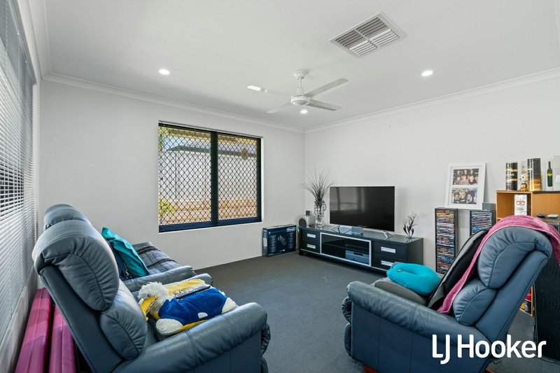 Photo - 7 Hodgkinson Turn, Canning Vale WA 6155 - Image 13