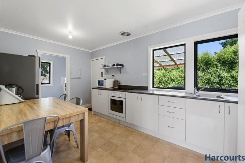 Photo - 7 Hogarth Road, Sulphur Creek TAS 7316 - Image 4