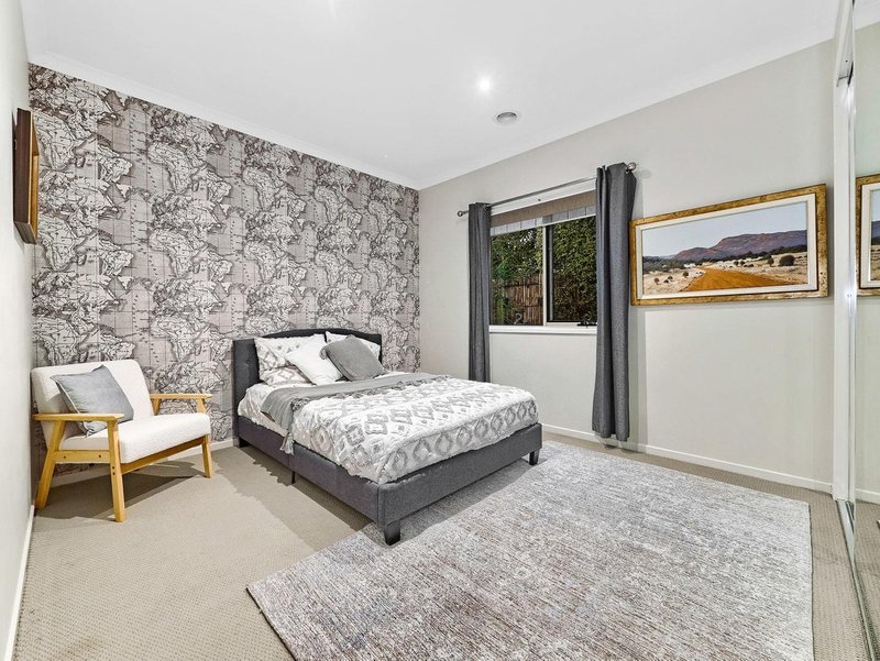 Photo - 7 Holsteiner Terrace, Clyde North VIC 3978 - Image 13