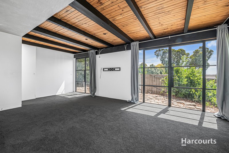 Photo - 7 Holyrood Drive, Vermont VIC 3133 - Image 6