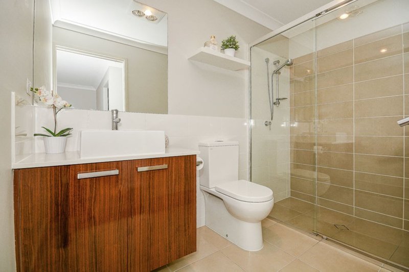 Photo - 7 Honey Street, Caloundra West QLD 4551 - Image 9