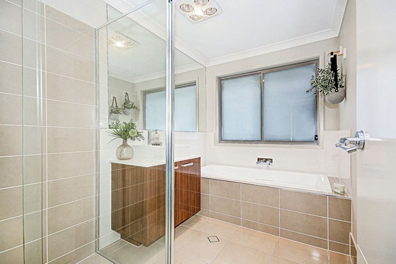 Photo - 7 Honey Street, Caloundra West QLD 4551 - Image 13