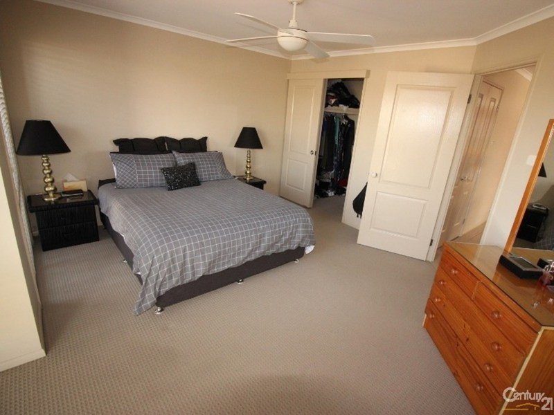 Photo - 7 Horizon Avenue, Cameron Park NSW 2285 - Image 11