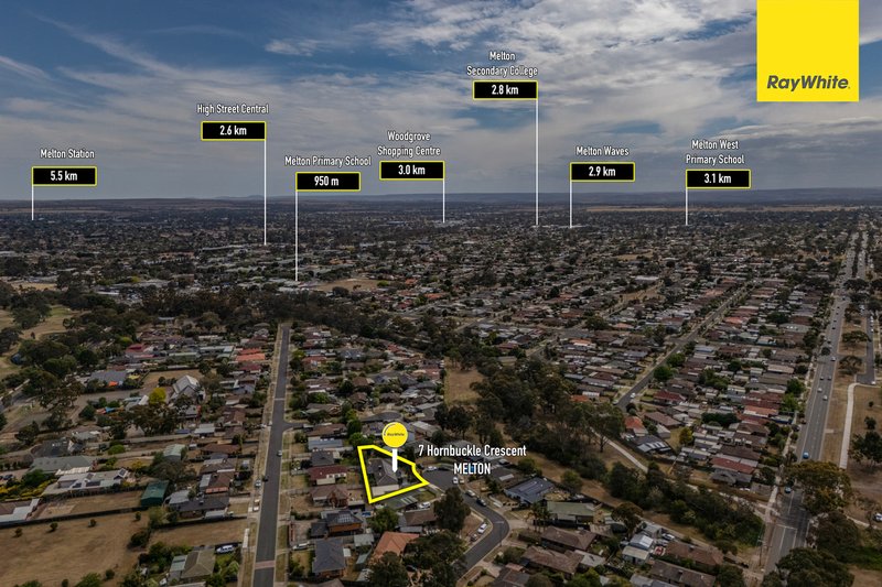 Photo - 7 Hornbuckle Crescent, Melton VIC 3337 - Image 28