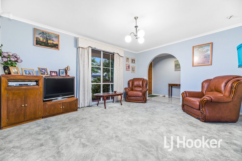 Photo - 7 Horne Court, Pakenham VIC 3810 - Image 8