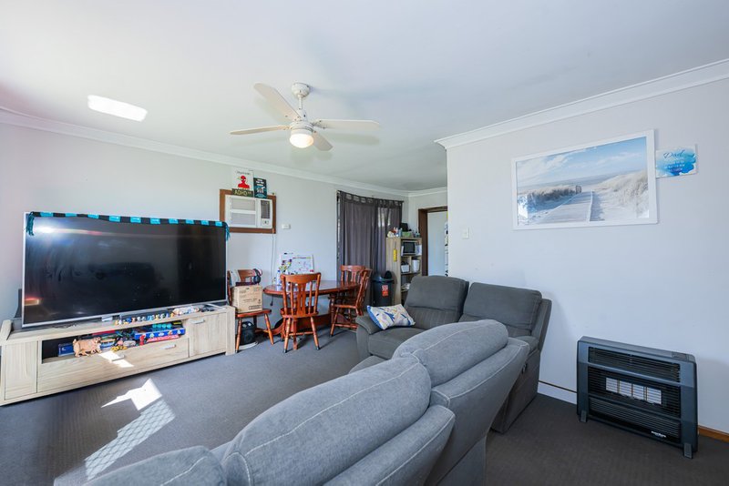 Photo - 7 Horner Way, Herne Hill WA 6056 - Image 3