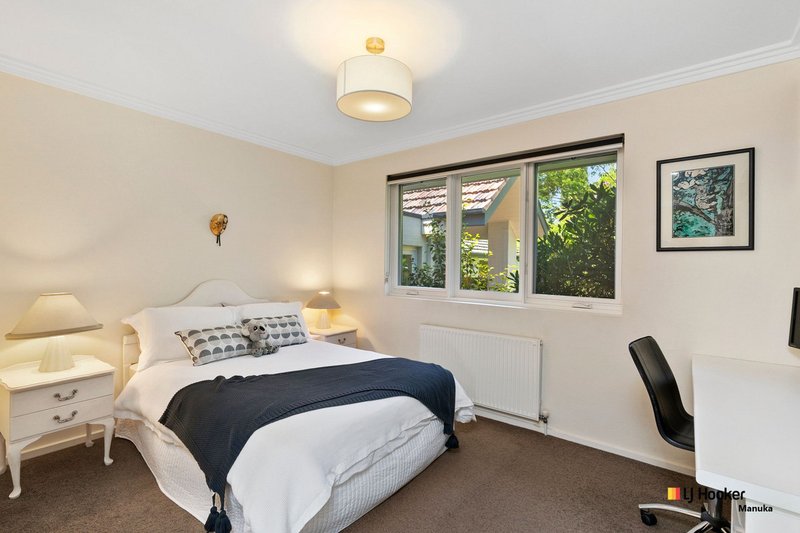 Photo - 7 Hotham Crescent, Deakin ACT 2600 - Image 14