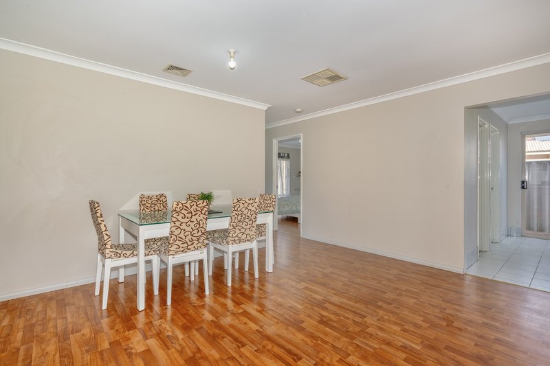 Photo - 7 Hove Place, Warnbro WA 6169 - Image 4