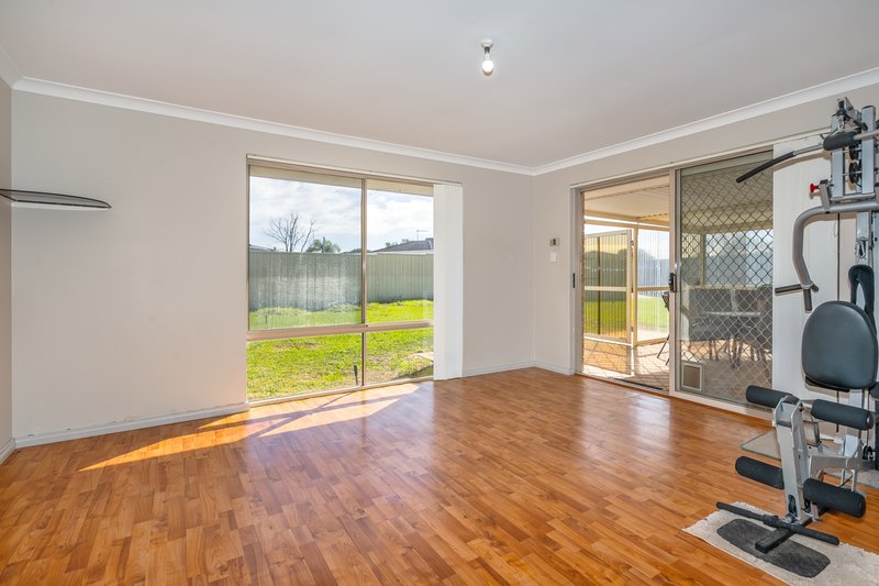 Photo - 7 Hove Place, Warnbro WA 6169 - Image 9