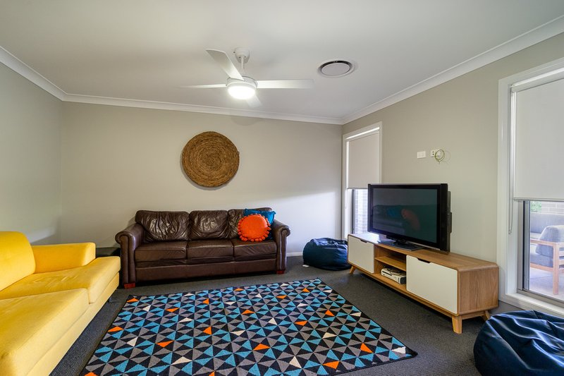 Photo - 7 Hovea Court, Dubbo NSW 2830 - Image 6