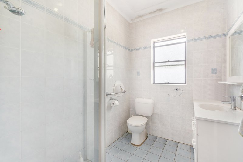 Photo - 7 Howitt Place, Bonnyrigg NSW 2177 - Image 6