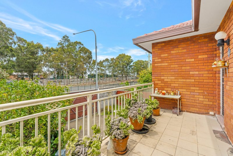 Photo - 7 Howitt Place, Bonnyrigg NSW 2177 - Image 13