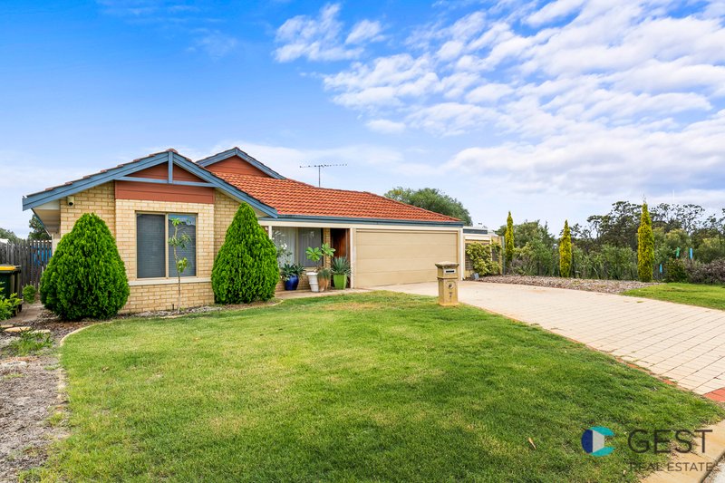 Photo - 7 Hoyton Close, Ellenbrook WA 6069 - Image 2