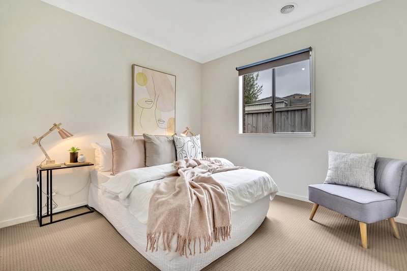 Photo - 7 Hues Street, Mickleham VIC 3064 - Image 14