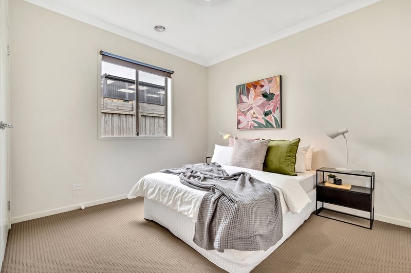 Photo - 7 Hues Street, Mickleham VIC 3064 - Image 15