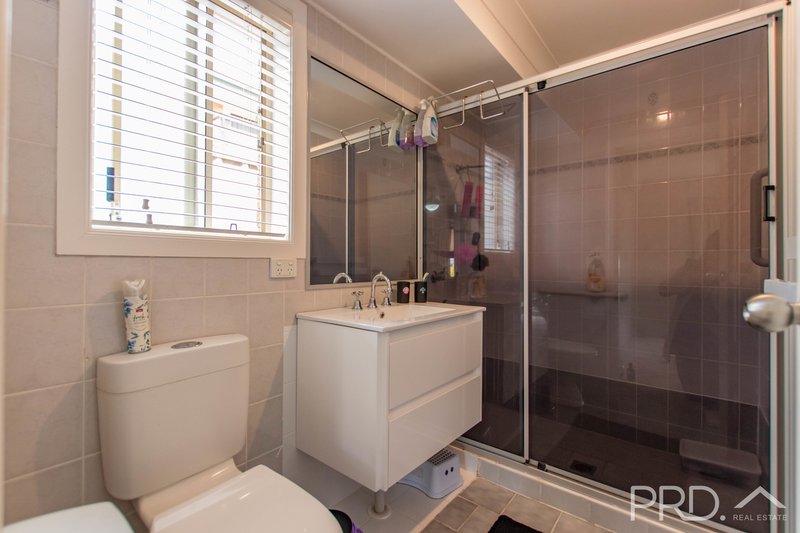 Photo - 7 Hume Place, Tumut NSW 2720 - Image 9