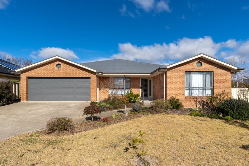 7 Hunt Place, Blayney NSW 2799