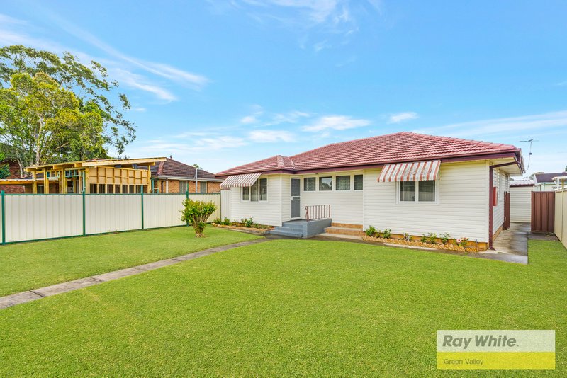 Photo - 7 Huntley Place, Cartwright NSW 2168 - Image 2