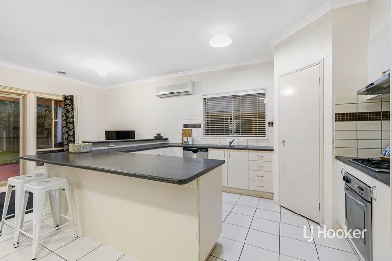 Photo - 7 Hyde Park Terrace, Point Cook VIC 3030 - Image 9