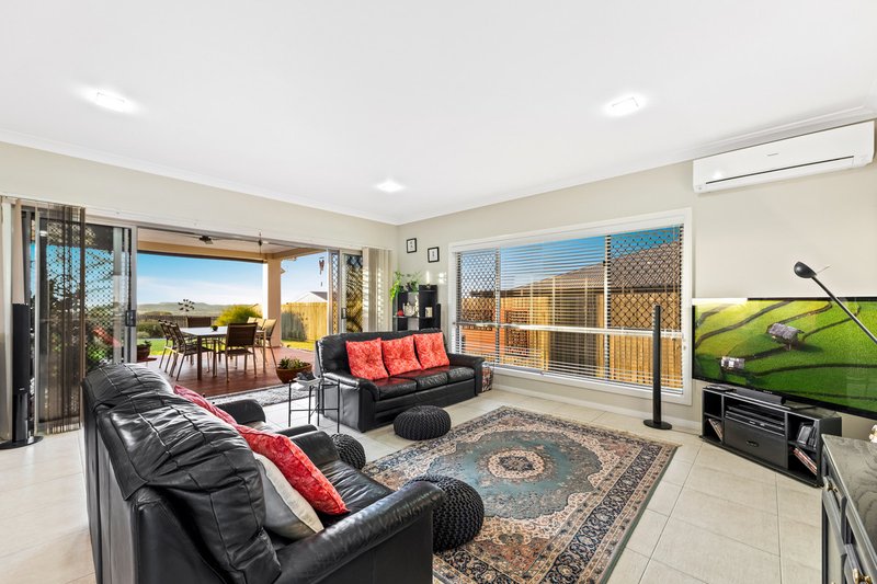 Photo - 7 Ibis Crescent, Highfields QLD 4352 - Image 5