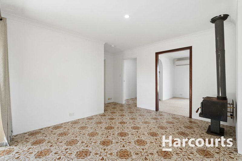 Photo - 7 Ilbery Street, Quinns Rocks WA 6030 - Image 10