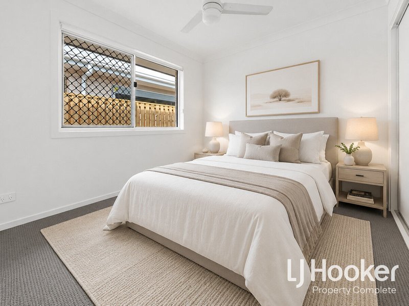 Photo - 7 Illawarra Crescent, Yarrabilba QLD 4207 - Image 4