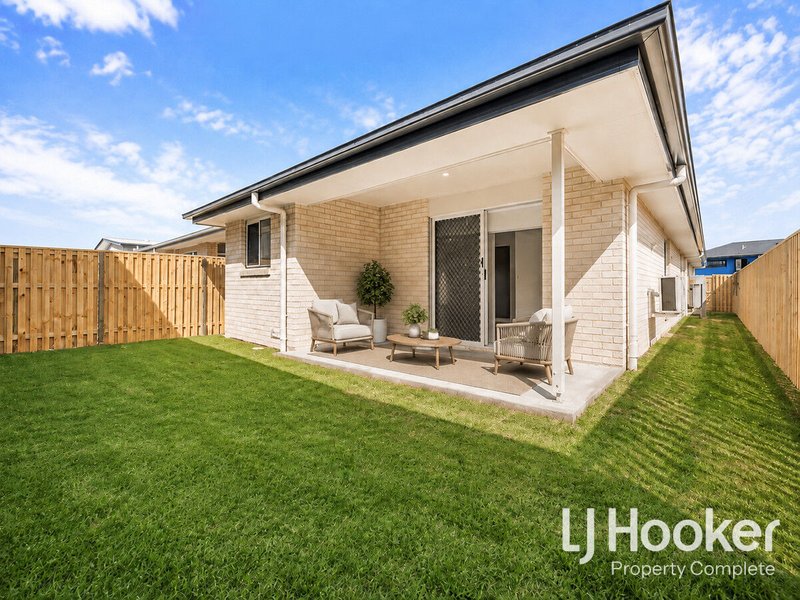 Photo - 7 Illawarra Crescent, Yarrabilba QLD 4207 - Image 11