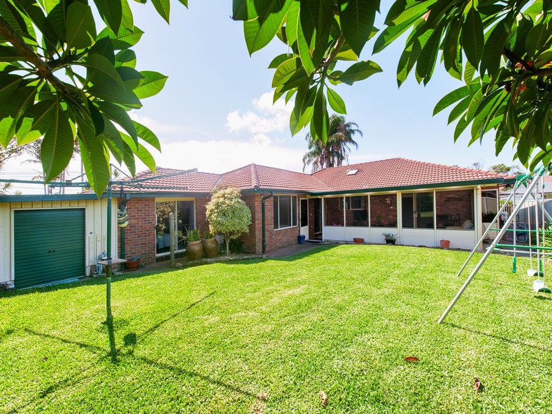 Photo - 7 Iluka Close, Fingal Bay NSW 2315 - Image 4