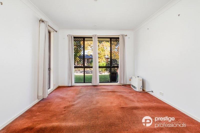 Photo - 7 Implexa Court, Wattle Grove NSW 2173 - Image 3