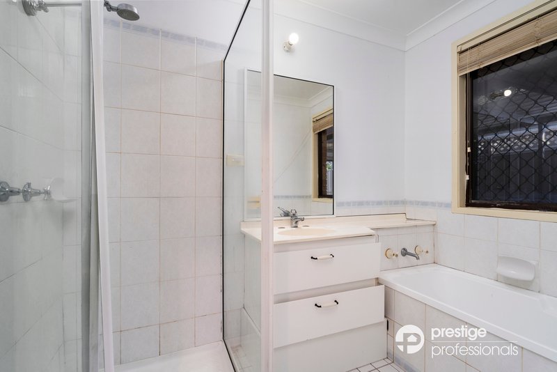 Photo - 7 Implexa Court, Wattle Grove NSW 2173 - Image 8