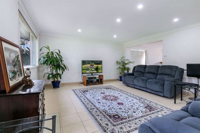 Photo - 7 Isaac Smith Parade, Kings Langley NSW 2147 - Image 5