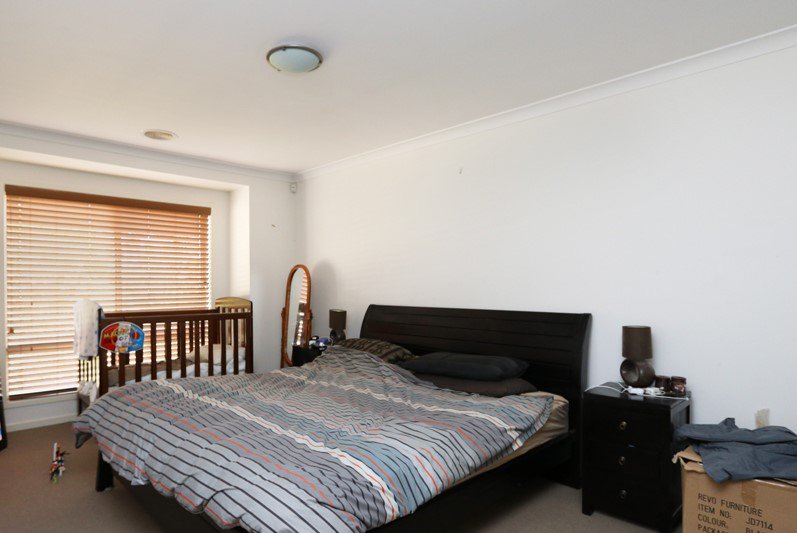 Photo - 7 Isabella Way, Tarneit VIC 3029 - Image 2