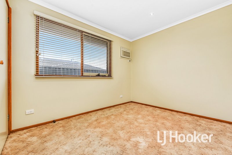 Photo - 7 Ivan Crescent, Hampton Park VIC 3976 - Image 13