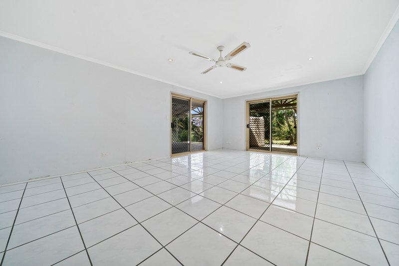 Photo - 7 Ivanhoe Drive, Bethania QLD 4205 - Image 8